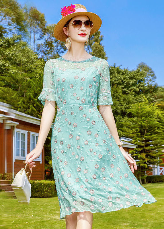 Beautiful Light Green O-Neck Embroideried Silk Mid Dresses Short Sleeve