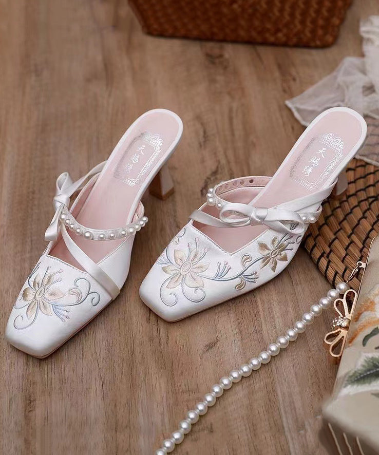 Chinese Style White Satin Embroidery High Heel Slippers