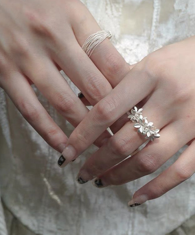 Stylish White Alloy Floral Open Rings