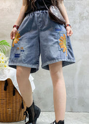 Schöne blaue bestickte Jeansshorts Sommer