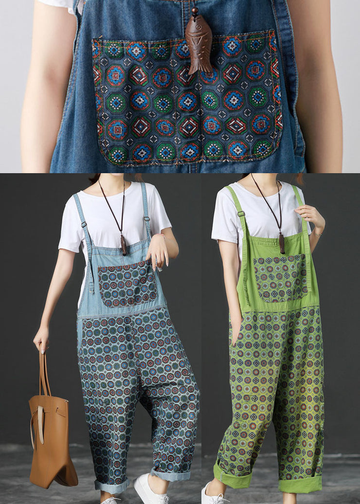 Hellblaue Jeans-Overalls mit Taschen Frühling