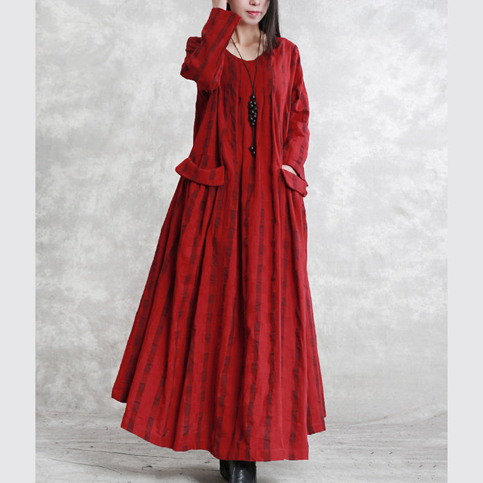 Neues rotes, kariertes, langes Leinenkleid plus Größenkleidung, O-Nackentaschen, Reisekleid, feines, langärmliges, gerafftes Herbstkleid